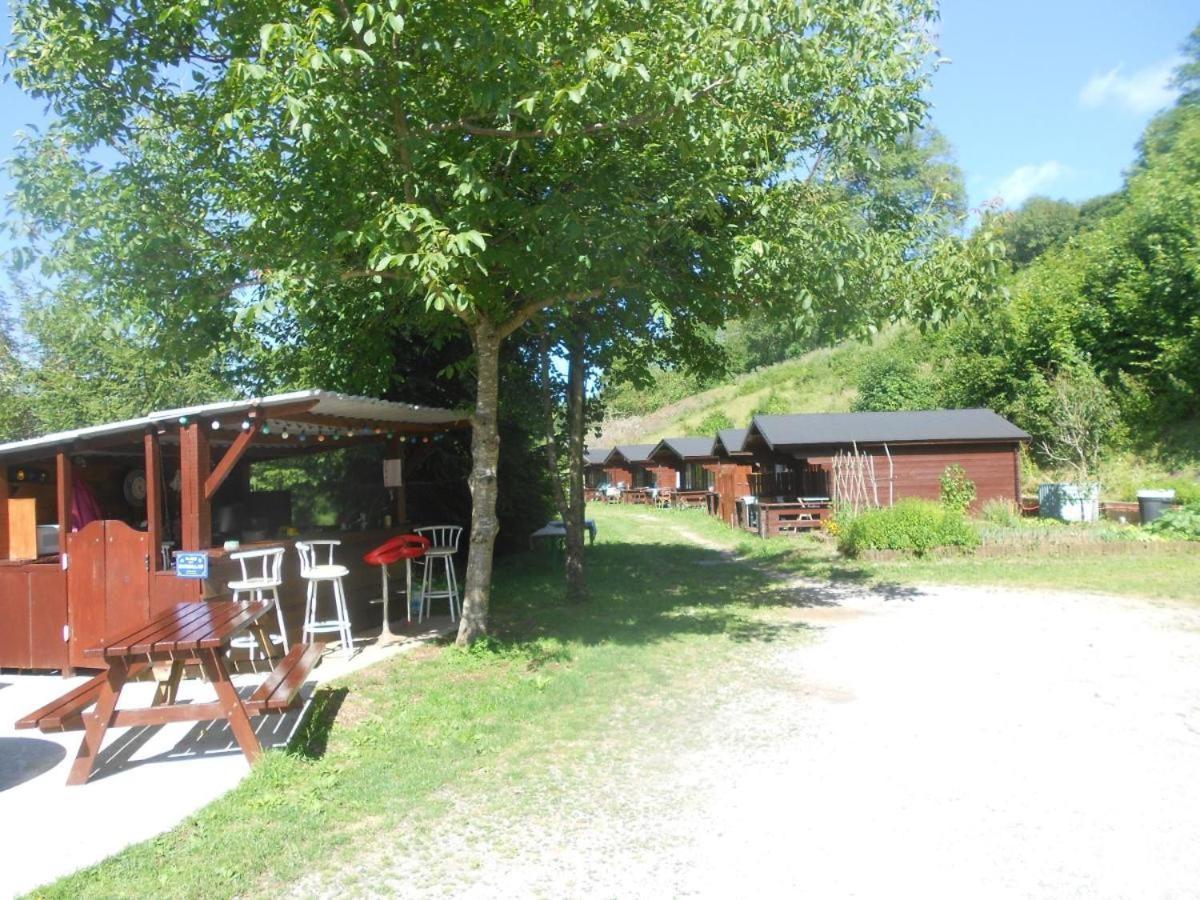"Le Maloya" Chalets Independants -Chambre Balneo - Relais Motards Lacaune Eksteriør bilde