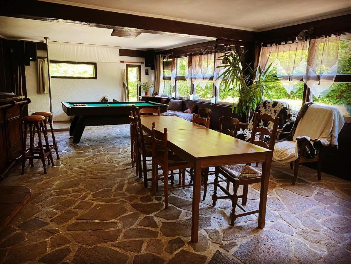 "Le Maloya" Chalets Independants -Chambre Balneo - Relais Motards Lacaune Eksteriør bilde