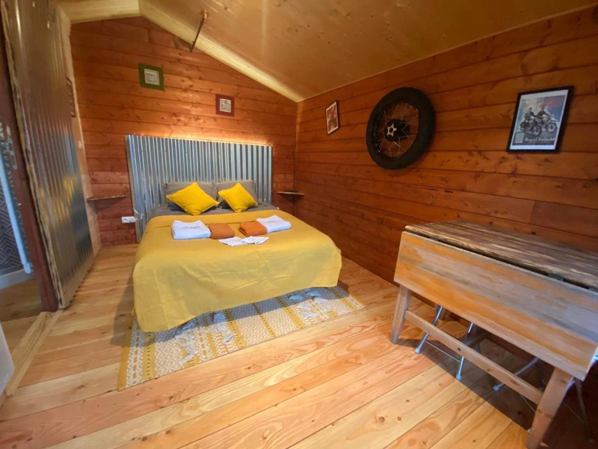 "Le Maloya" Chalets Independants -Chambre Balneo - Relais Motards Lacaune Eksteriør bilde