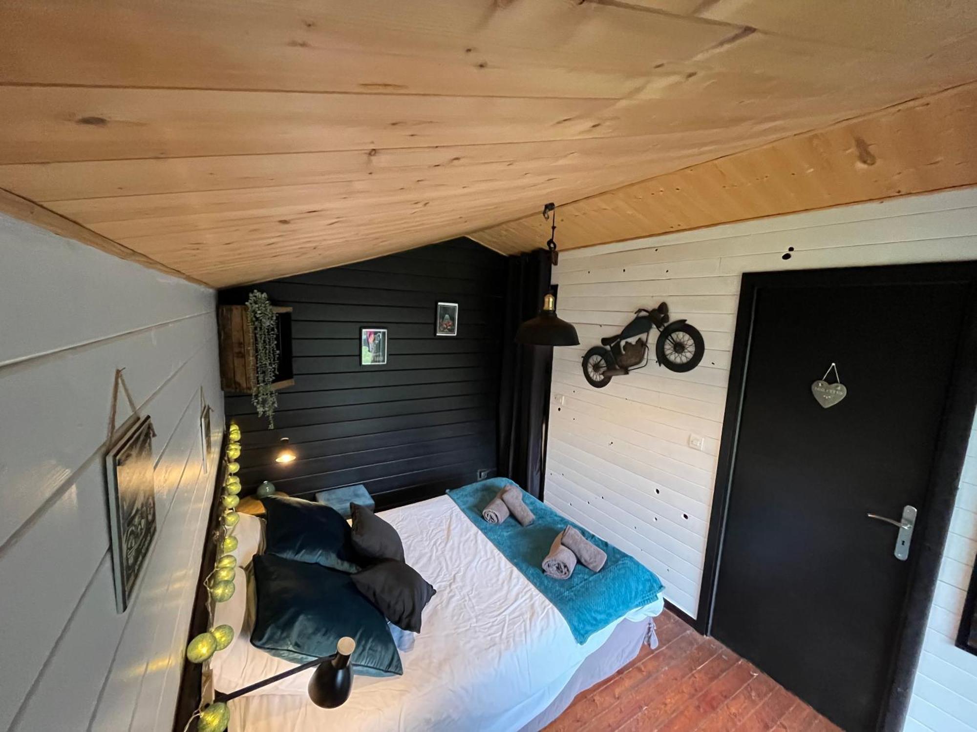 "Le Maloya" Chalets Independants -Chambre Balneo - Relais Motards Lacaune Eksteriør bilde